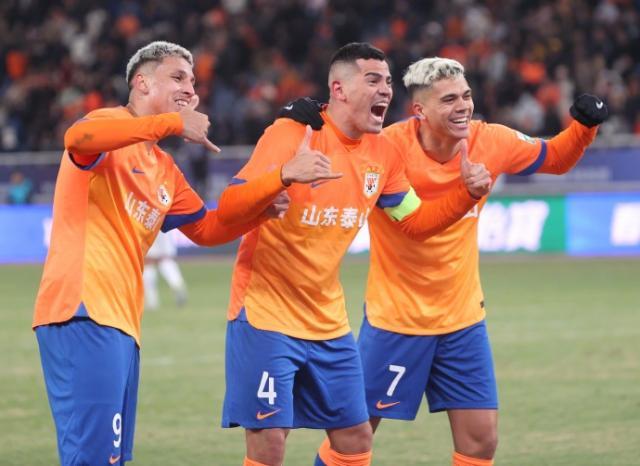 泰山4外援破门！克雷桑闪击卡扎处子球 亚冠靠他们