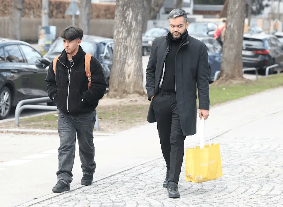 海洋之神590线路检测中心-图片报：拜仁即将续约17岁后卫卡多佐，未来可能升入一线队