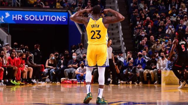 1637572863298053110.jpg Draymond-Green-Getty-1236722974.jpg